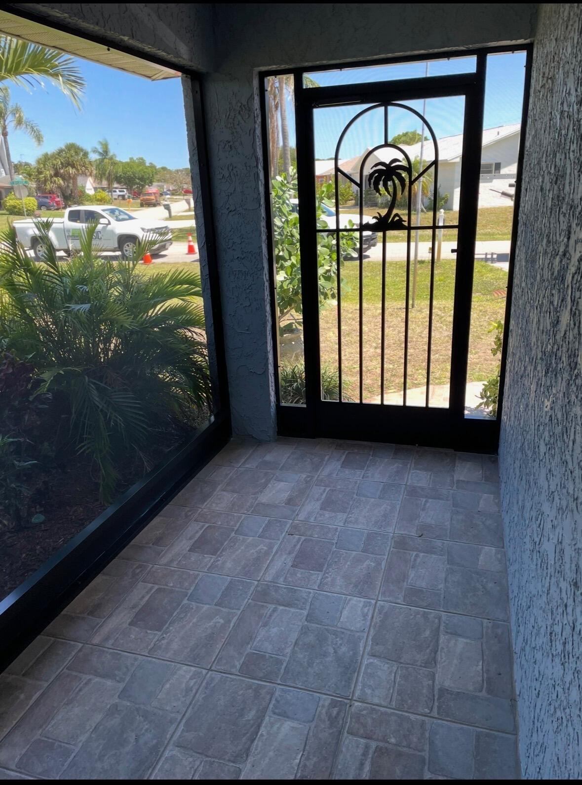 PORT ST LUCIE SECTION 10 - Residential