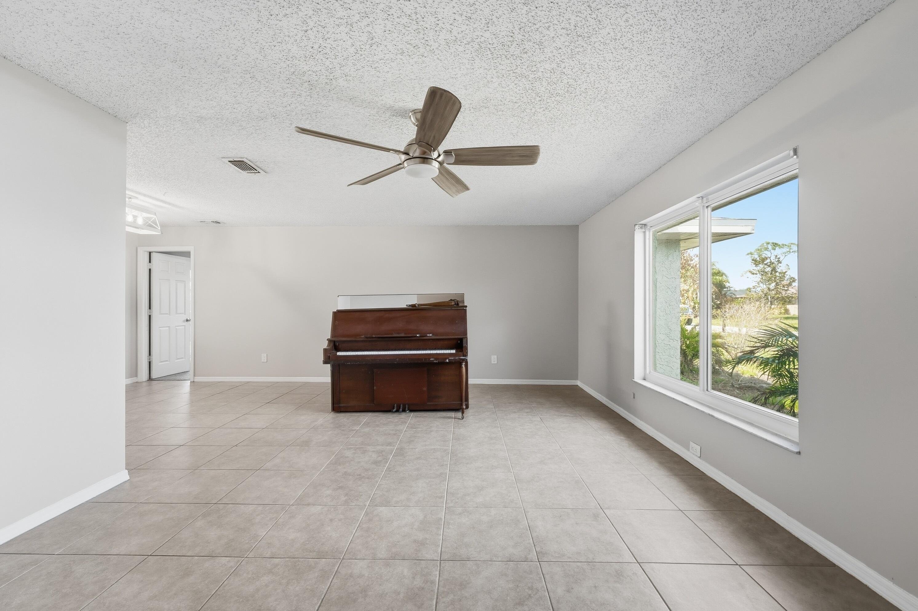 PORT ST LUCIE SECTION 10 - Residential