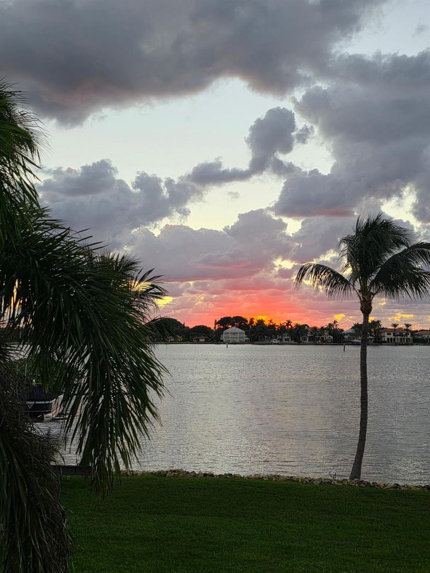 Gated community directly on the Intercoastal Waterway in Hypoluxo!3 bedrooms, 2 full baths, 2 half baths, and a bonus room on the first floor that could serve as an additional bedroom, office, or game room.Two-car garage. Granite counters and stainless steel appliances.Includes a washer/dryer, new AC unit, hot water heater, flooring, and fixtures.Private fenced courtyard and patio area. Private beach for residents ideal for launching paddleboards and kayaks.Pet-friendly, no size restrictions.Sidewalks, Street Lights, Waterfront Pergula for resident use, dog park and pool.