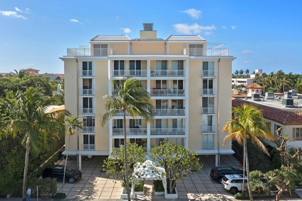 Photo of 170 Chilean Avenue #4b, Palm Beach, FL 33480 (MLS # R11038641)