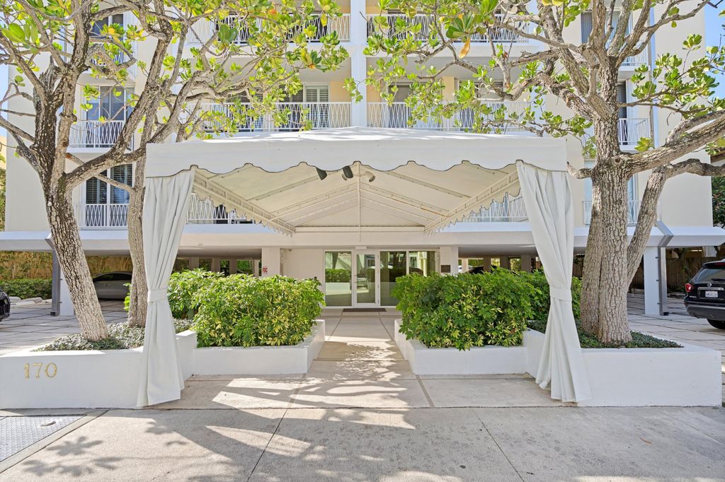 Photo of 170 Chilean Avenue #4b, Palm Beach, FL 33480 (MLS # R11038641)