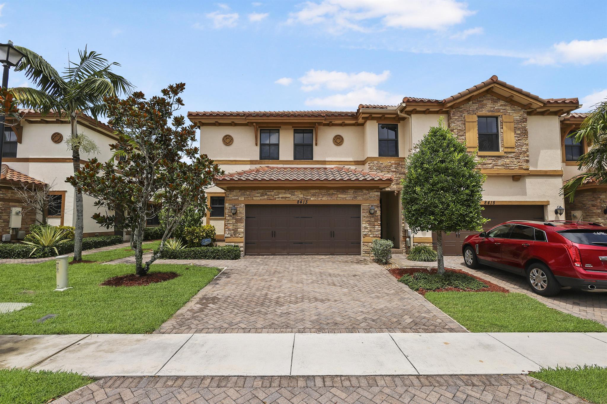 8413 Lakeview Trail
