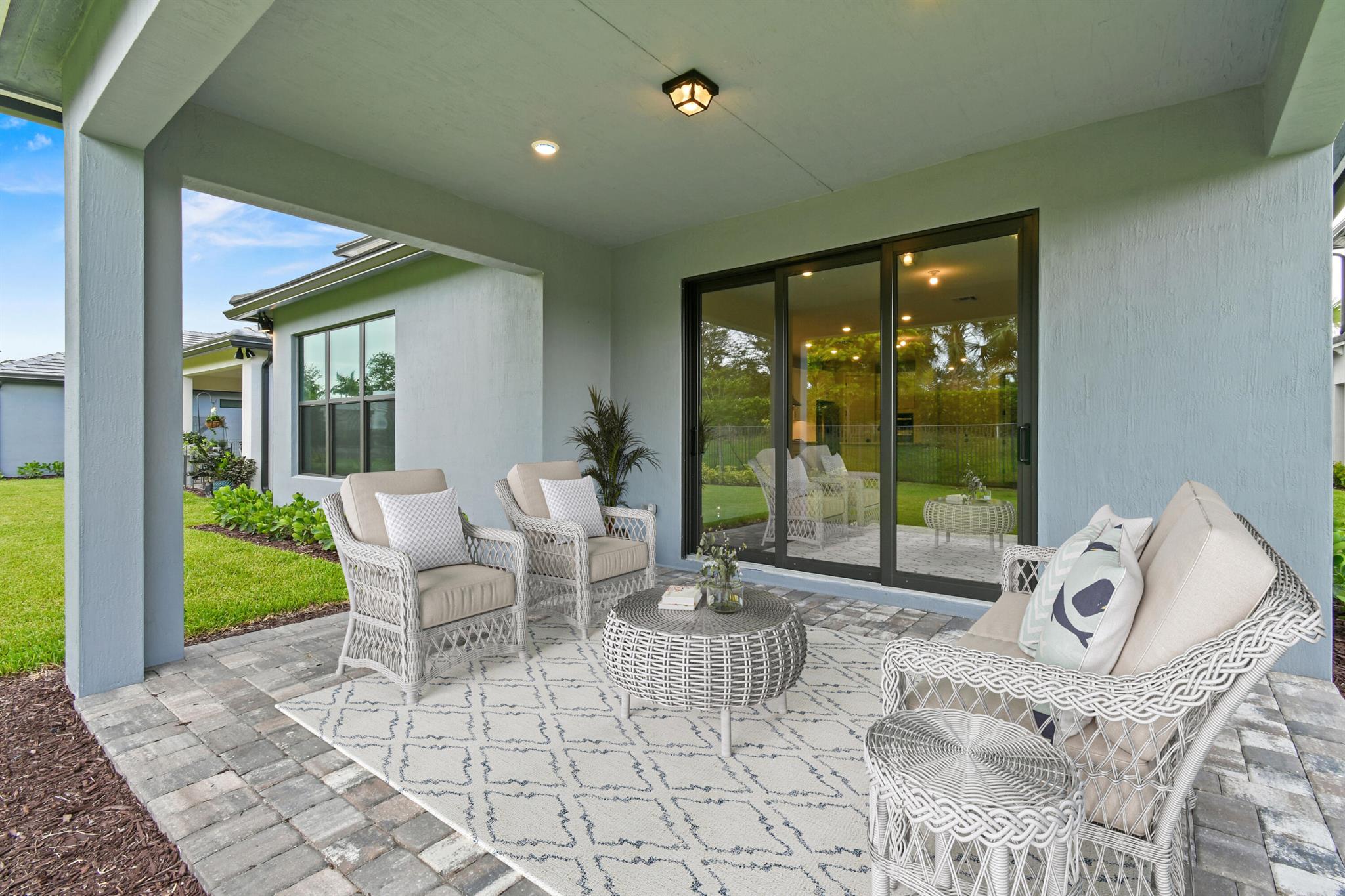 2325 Rollingwood Court