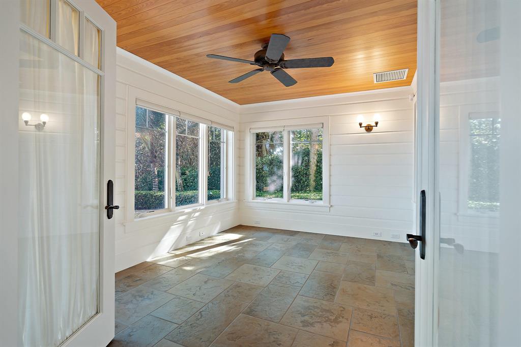 JUPITER ISLAND - Residential