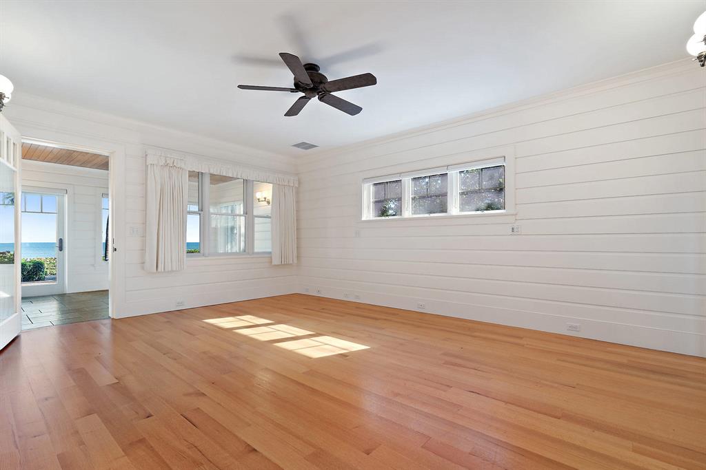 JUPITER ISLAND - Residential