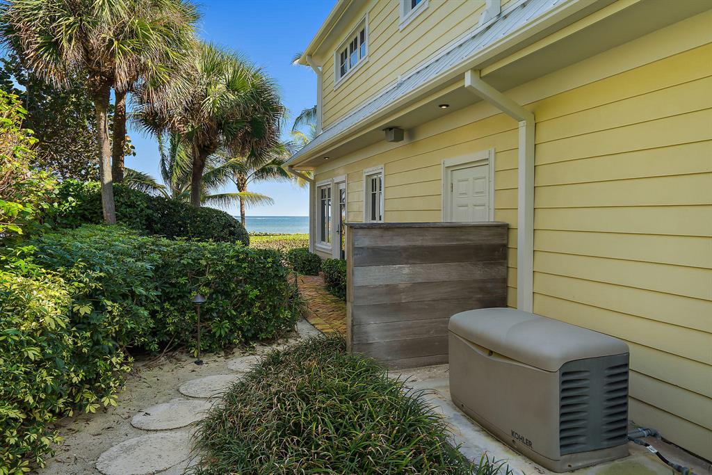 JUPITER ISLAND - Residential