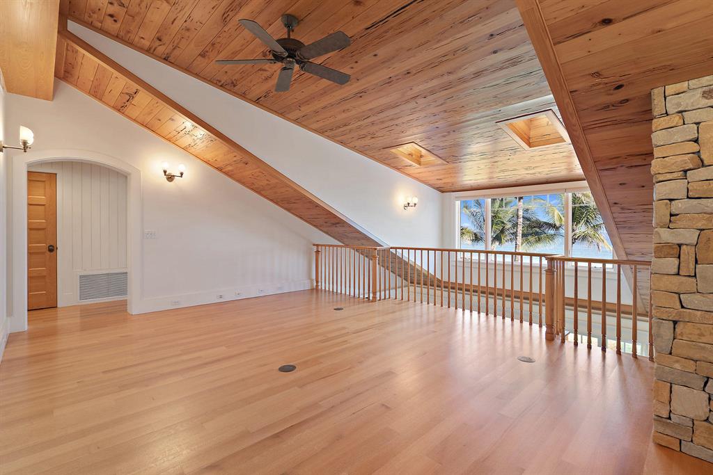 JUPITER ISLAND - Residential