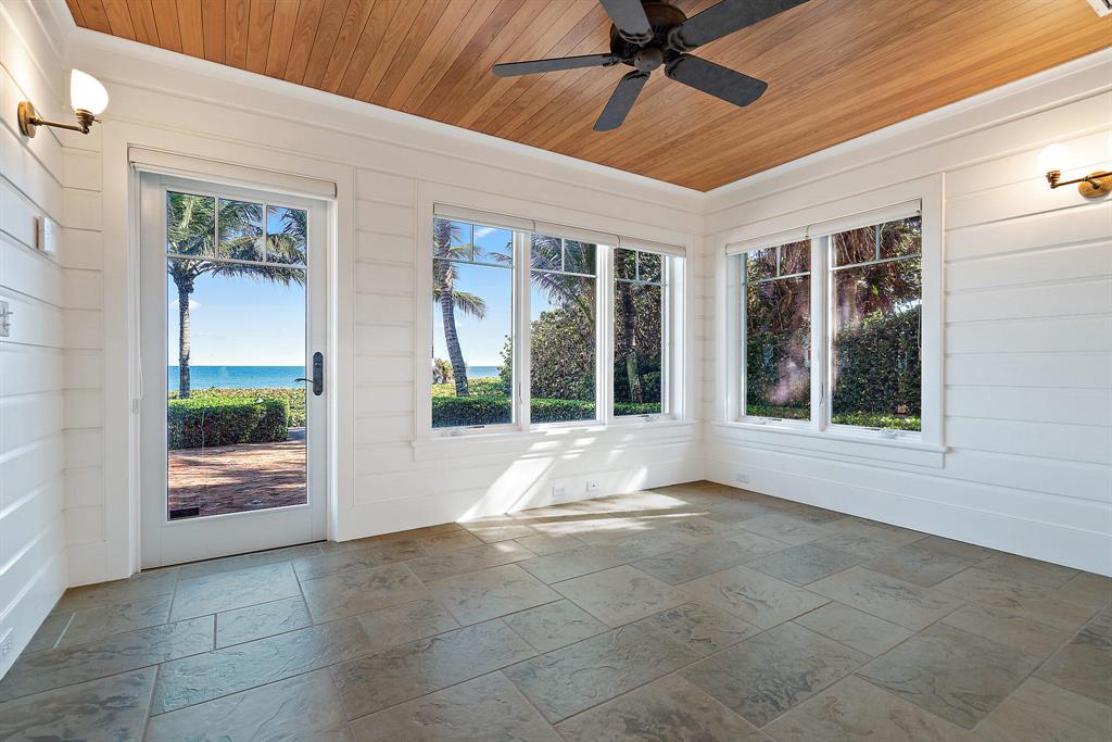 JUPITER ISLAND - Residential