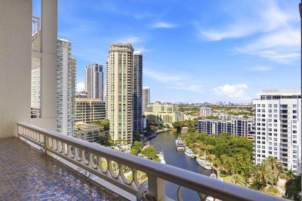 Photo of 511 SE 5th Avenue #1819, Fort Lauderdale, FL 33301 (MLS # B26023576)