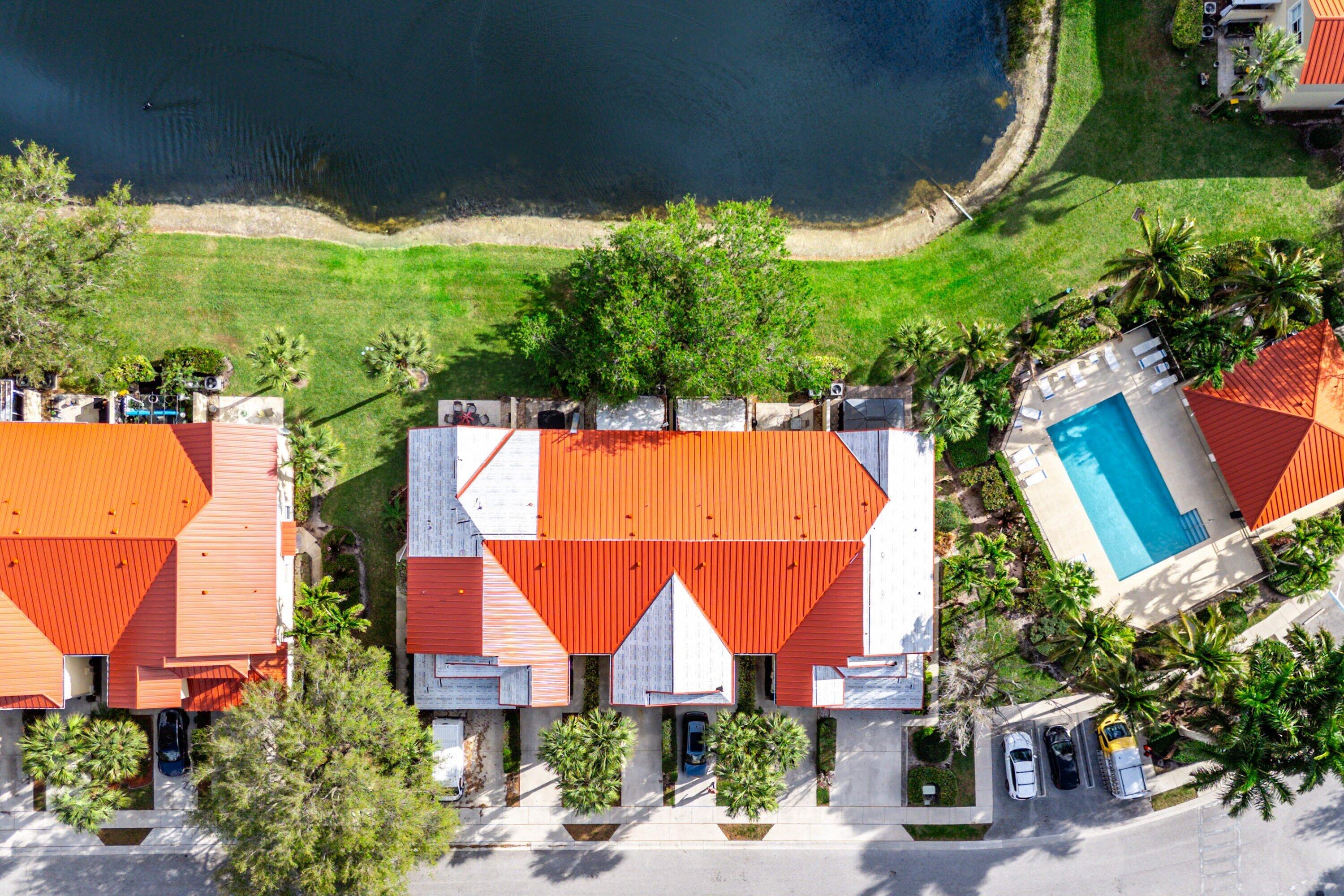 PINEWOOD LAKE - Residential