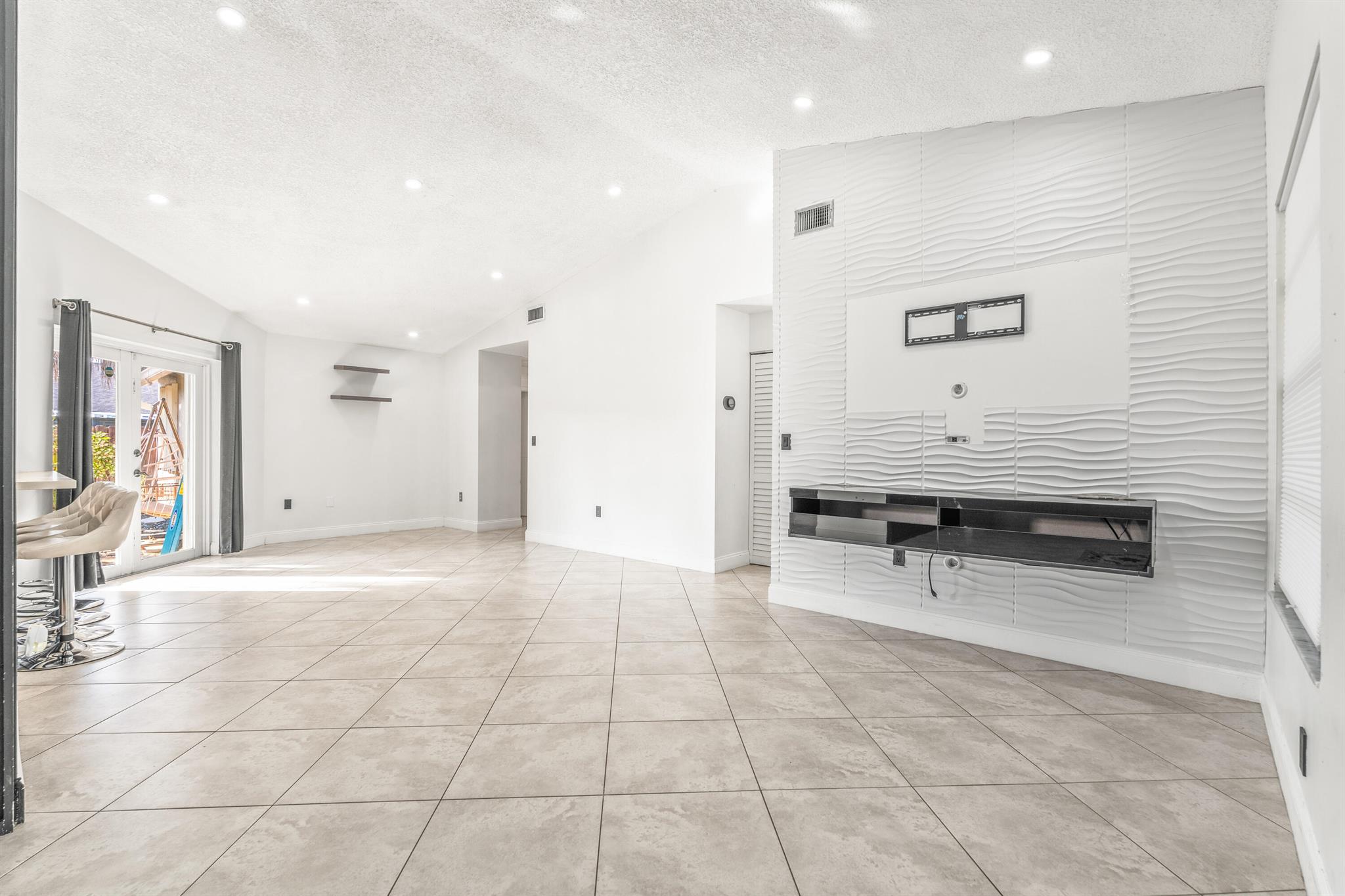 NEW RIVER ESTATES SEC 11 - Residential