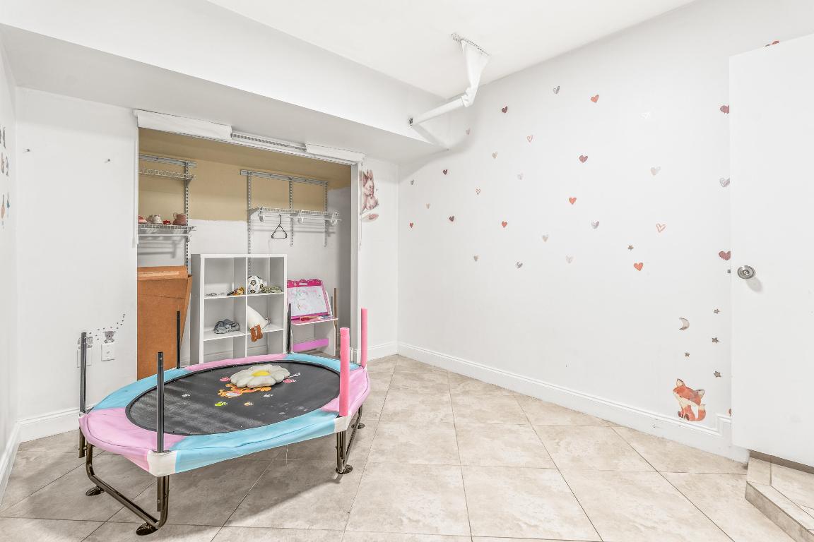 NEW RIVER ESTATES SEC 11 - Residential