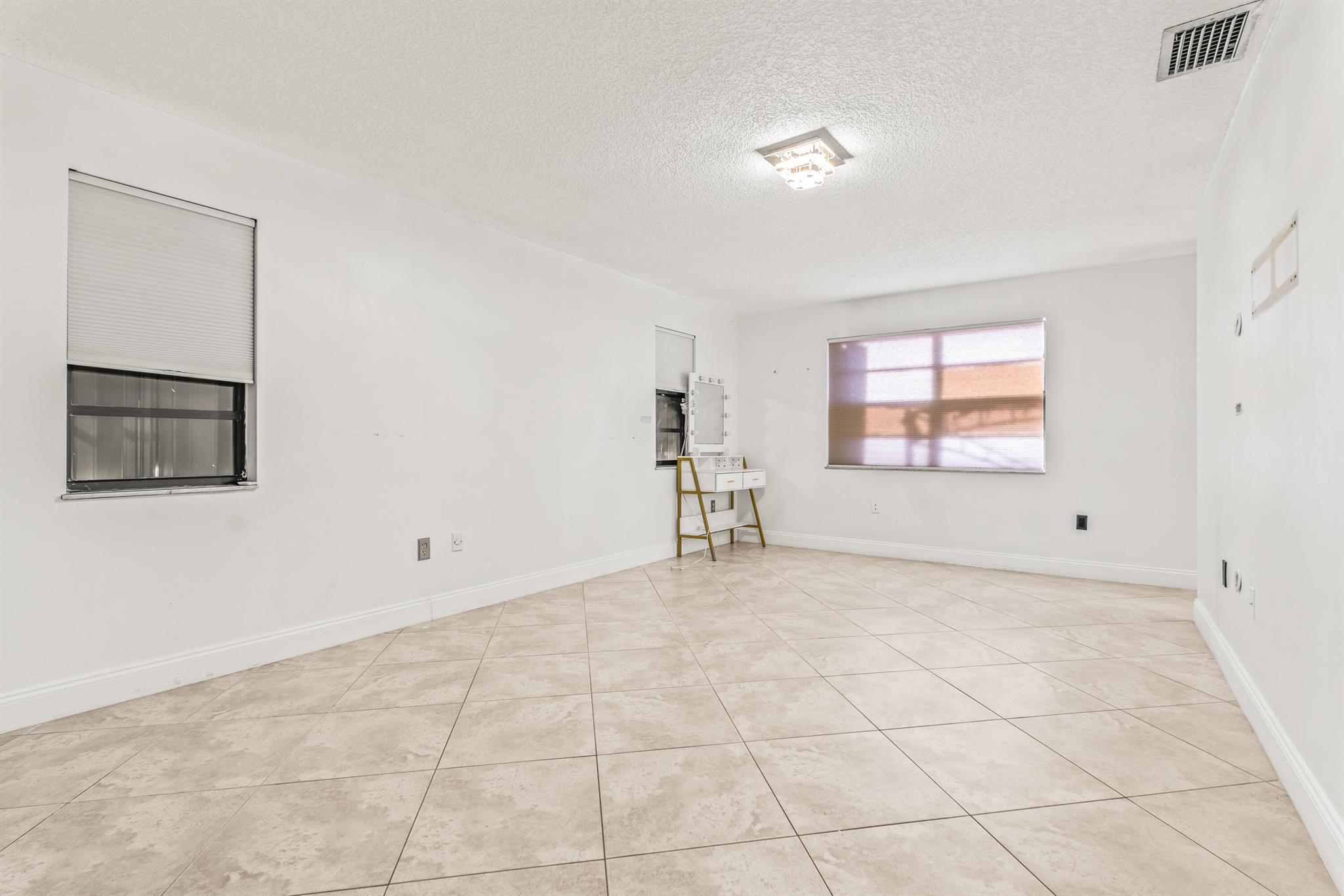 NEW RIVER ESTATES SEC 11 - Residential