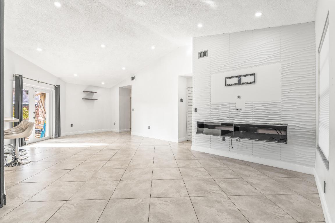 NEW RIVER ESTATES SEC 11 - Residential