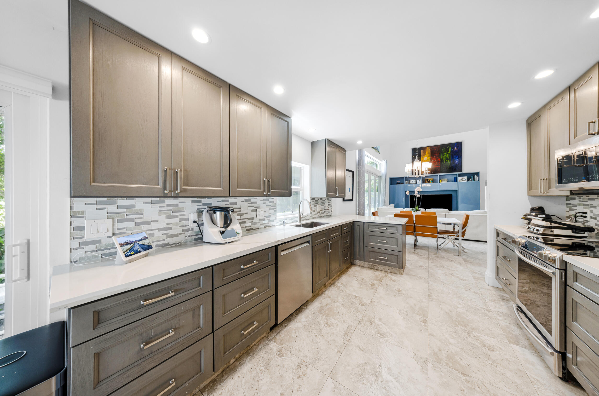 PALM AIRE OAKS COURSE ESTATES - Residential