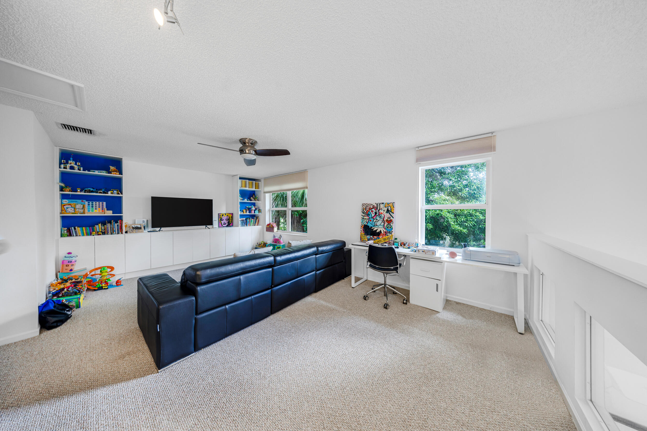 PALM AIRE OAKS COURSE ESTATES - Residential