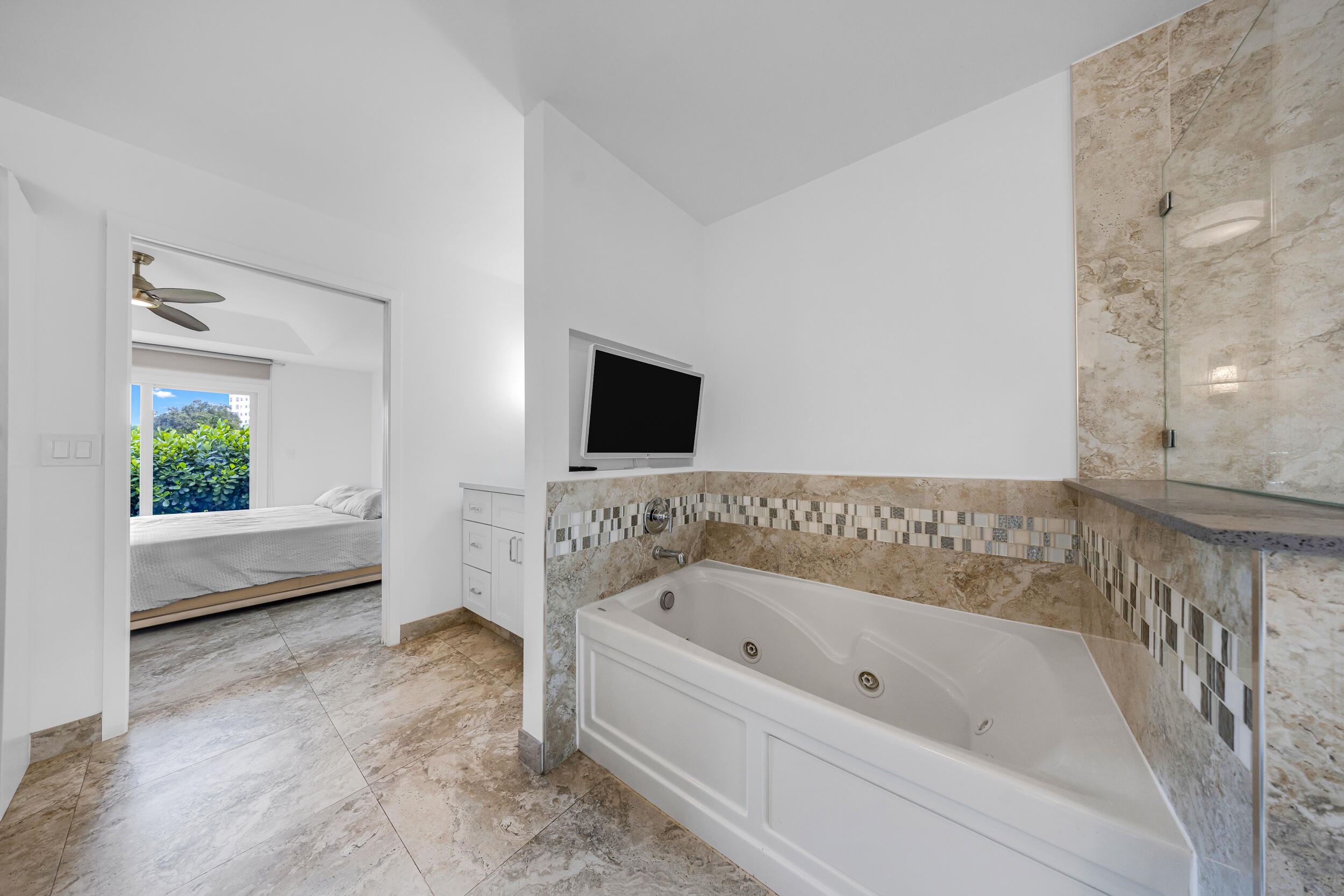 PALM AIRE OAKS COURSE ESTATES - Residential