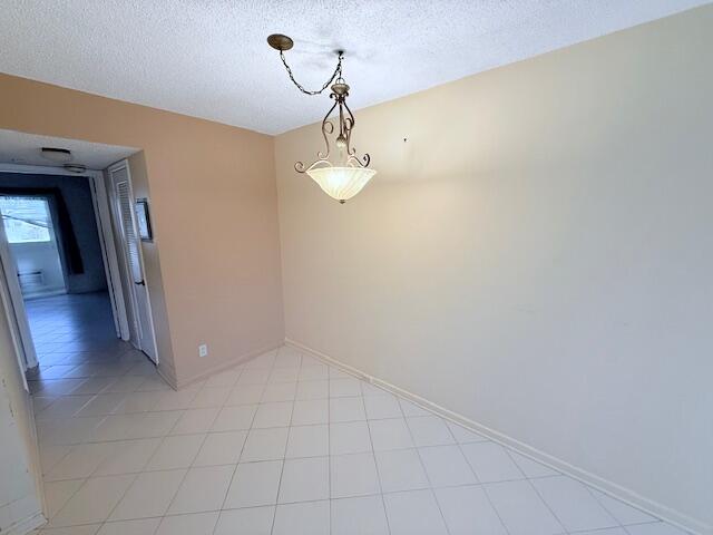 402 Markham S