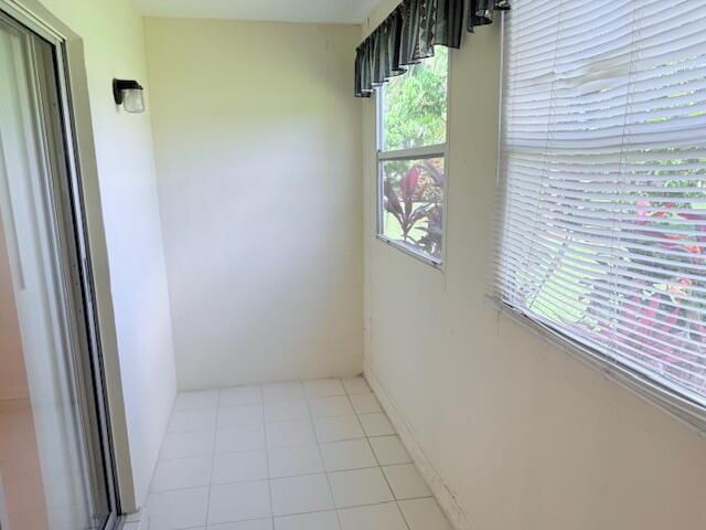 402 Markham S