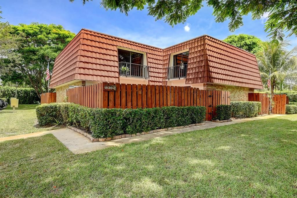 Photo of 1830 San Juan Drive #23-C, Delray Beach, FL 33445 (MLS # R10733400)