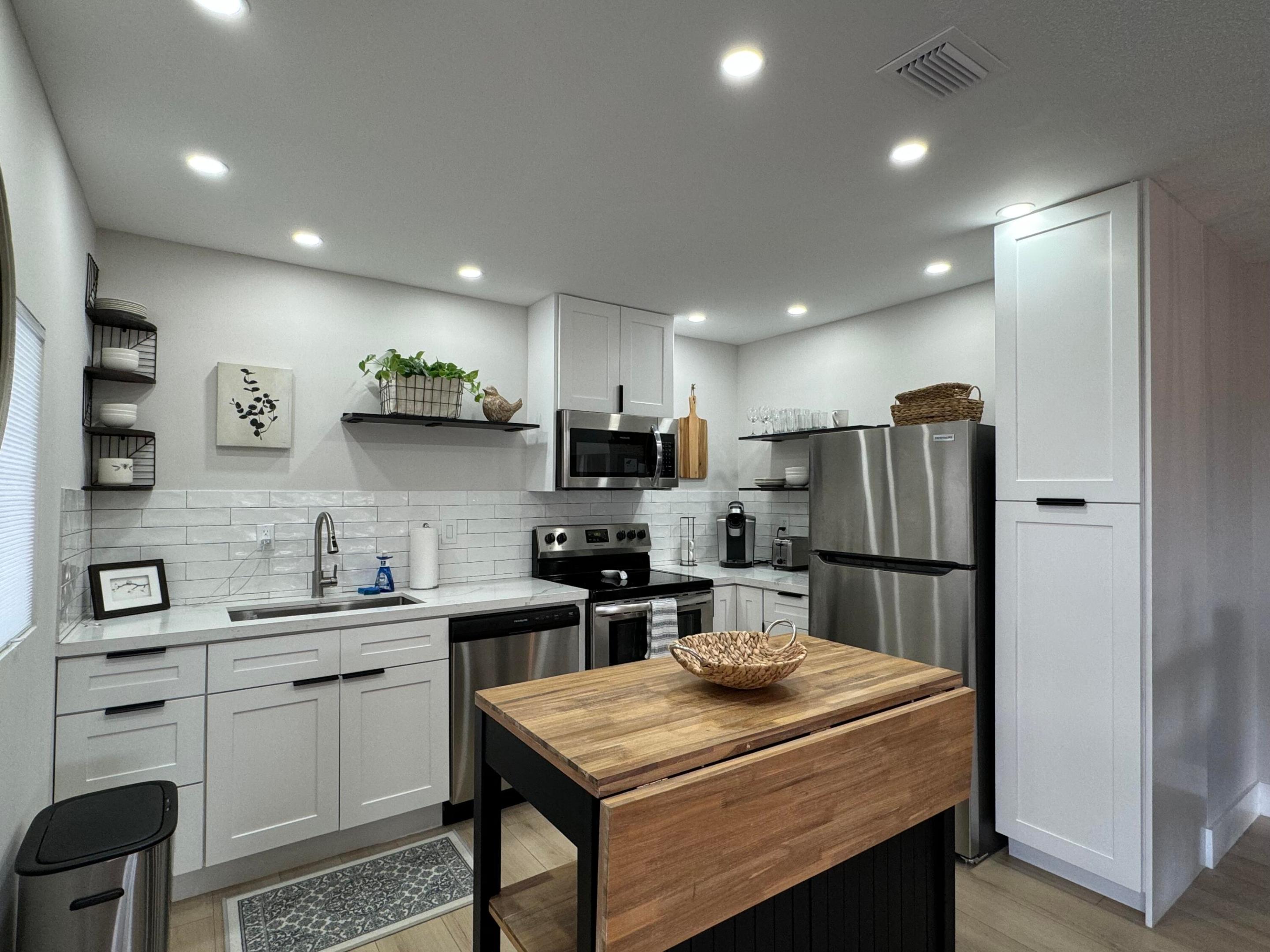 HAWTHORNE HOUSE CO-OP - Residential Lease