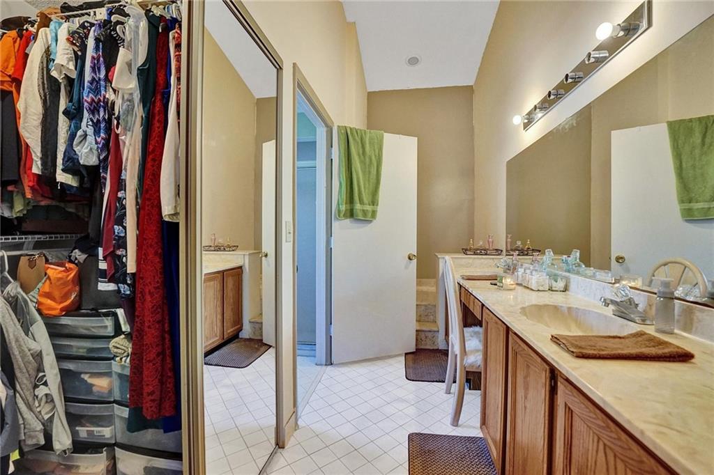 Meadows 300 01 - Residential