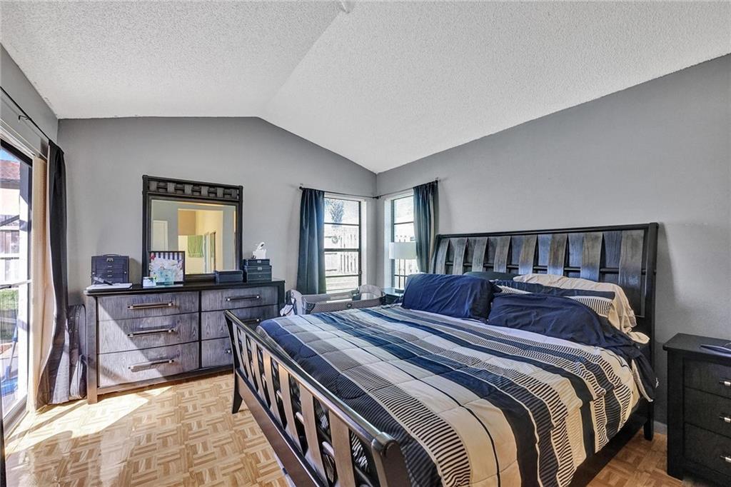 Meadows 300 01 - Residential