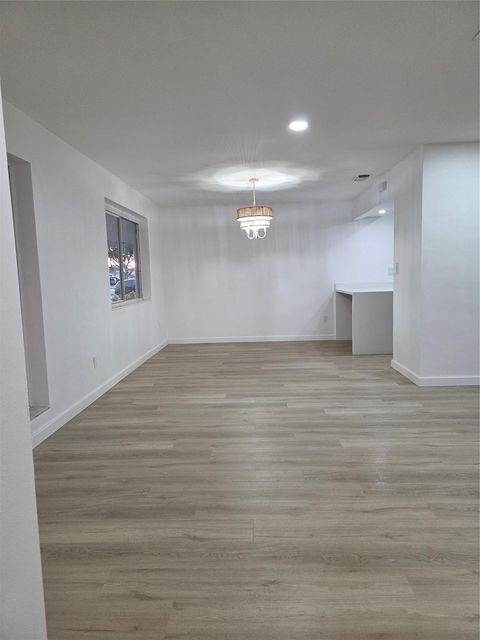 8571 NW 16th St Pembroke Pines FL 33024