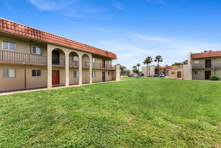 FOREST HILL GARDENS CONDO - Residential