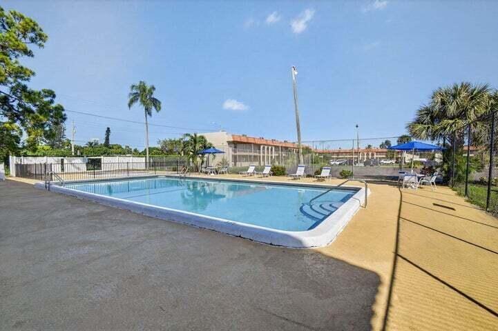 FOREST HILL GARDENS CONDO - Residential