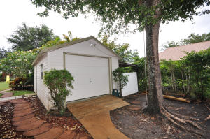 LEGEND LAKE ESTATES - Residential