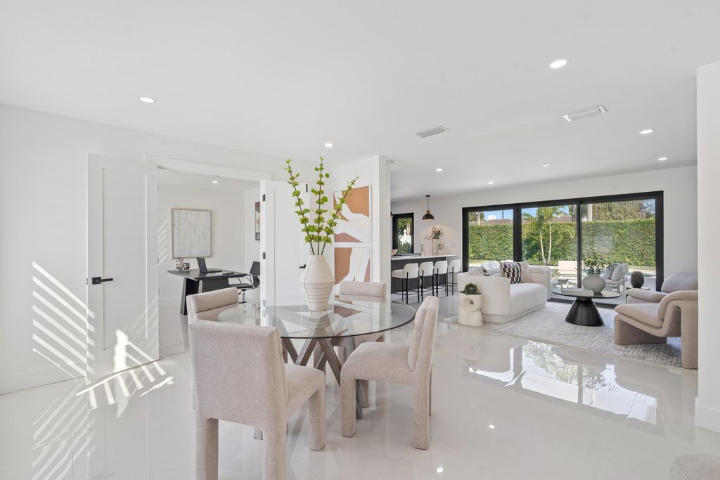 Photo of 333 Alhambra Place, West Palm Beach, FL 33405 (MLS # R11163620)