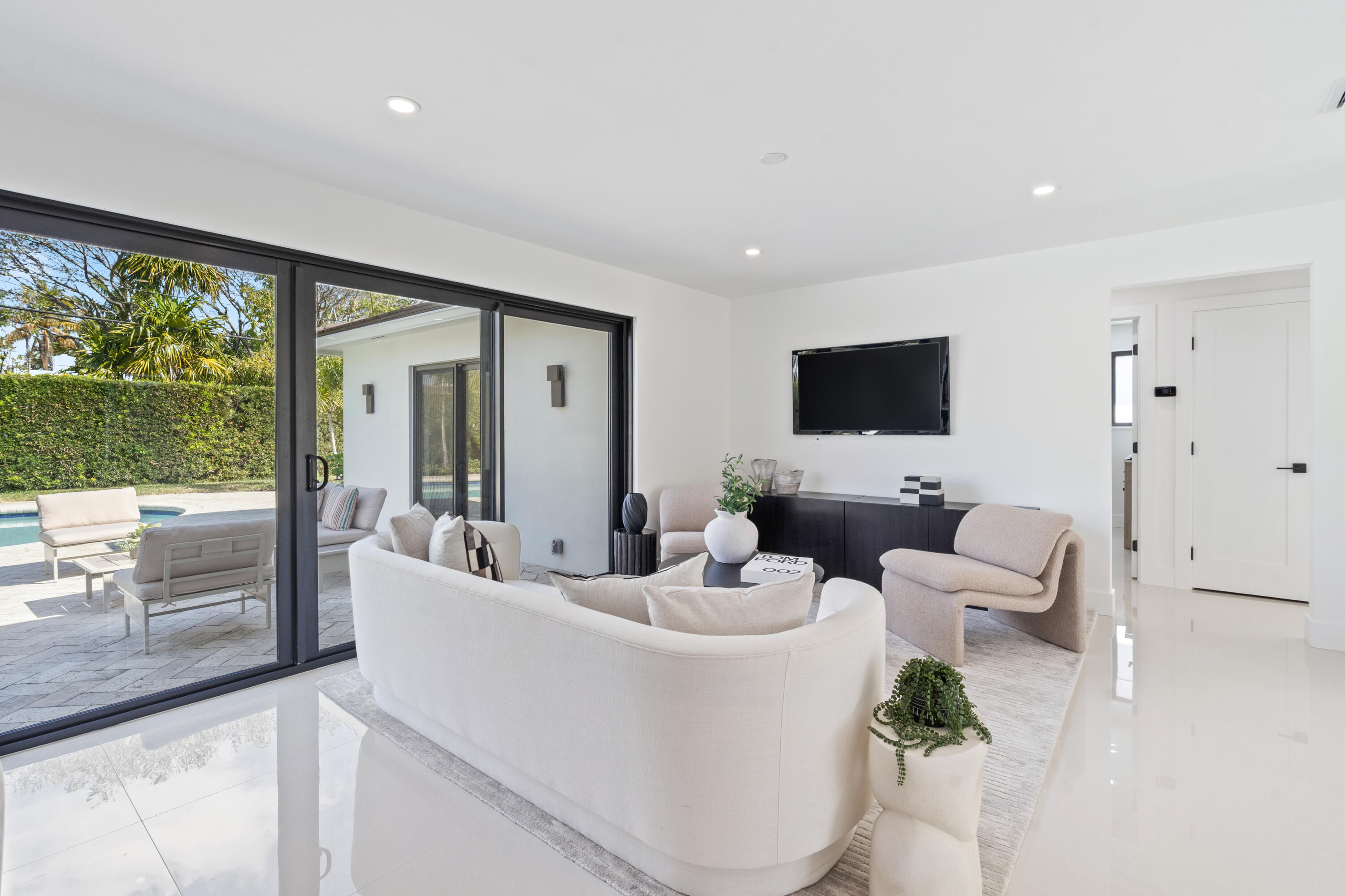 HOMEWOOD 1ST ADD - Residential