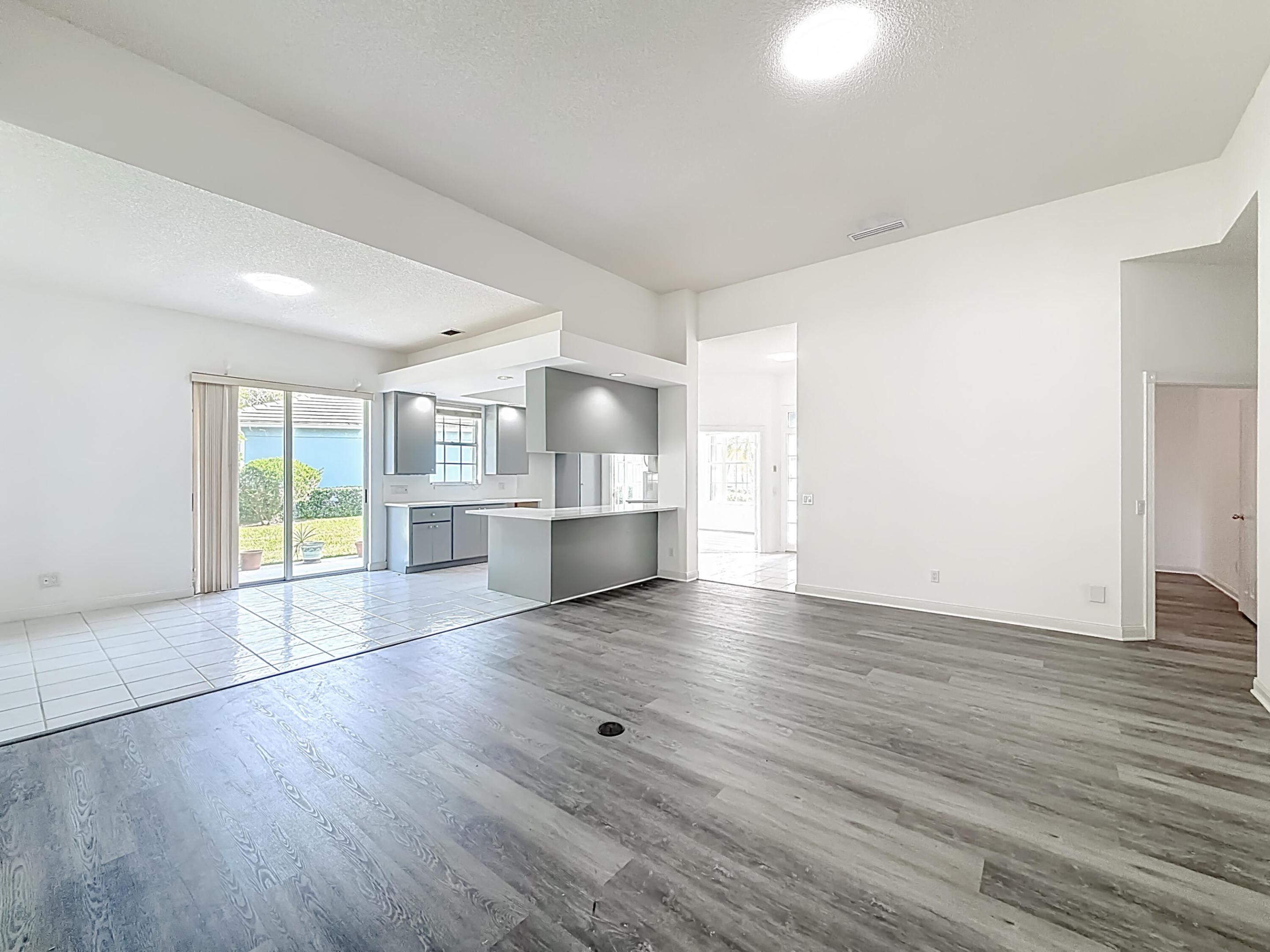 LAKES AT ST LUCIE WEST PLAT NO 22 - Residential