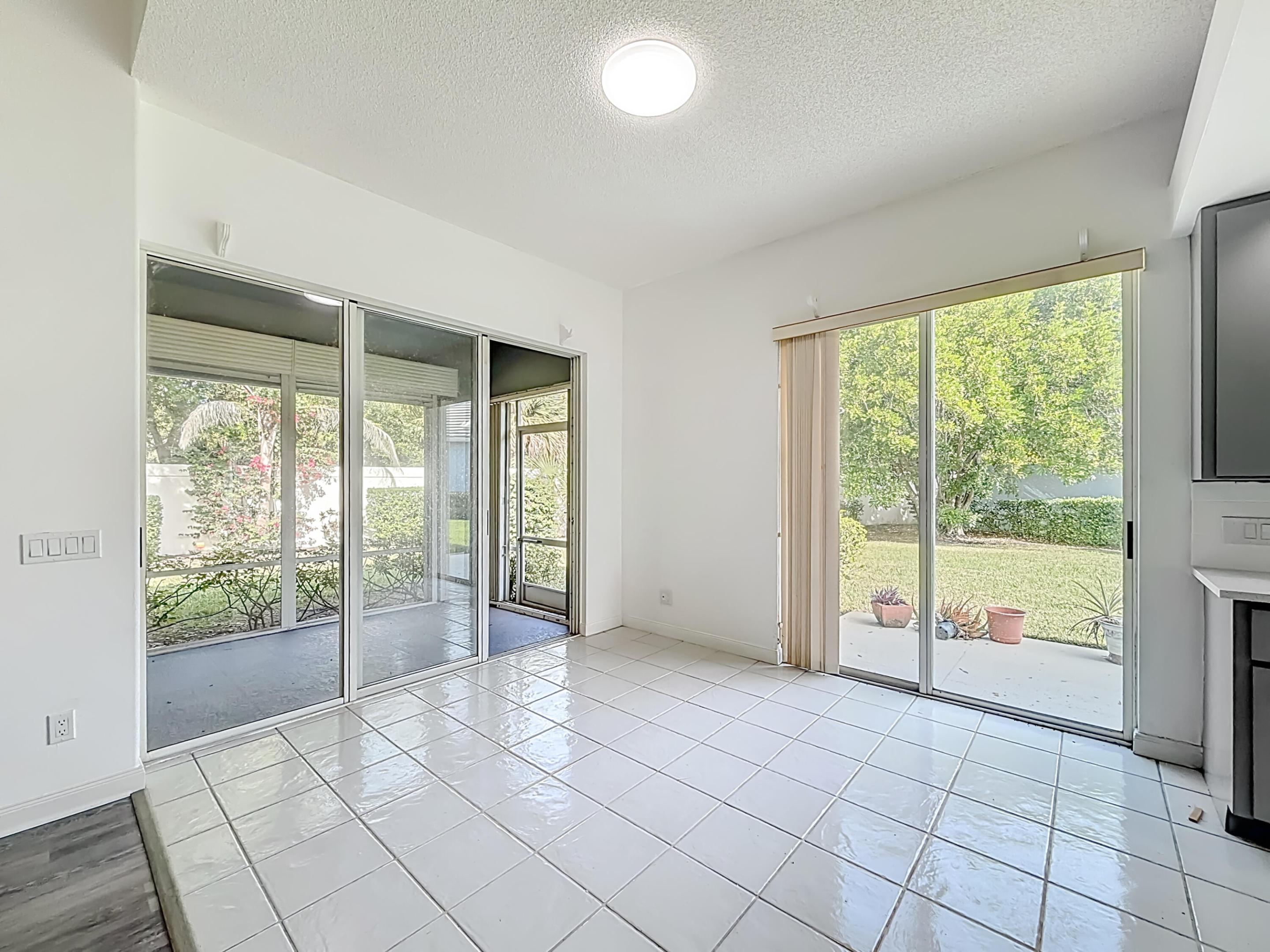 LAKES AT ST LUCIE WEST PLAT NO 22 - Residential