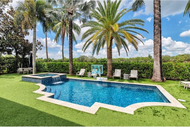 Photo of 11125 Green Bayberry Drive, Palm Beach Gardens, FL 33418 (MLS # B26042837)