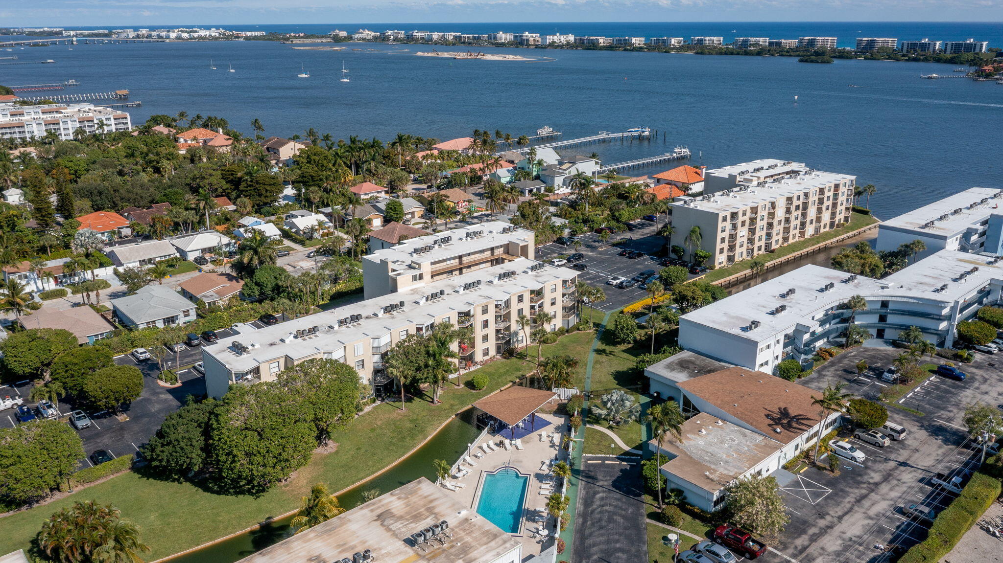 HIDDEN HARBOUR OF THE PALM BEACHES CONDO - Residential