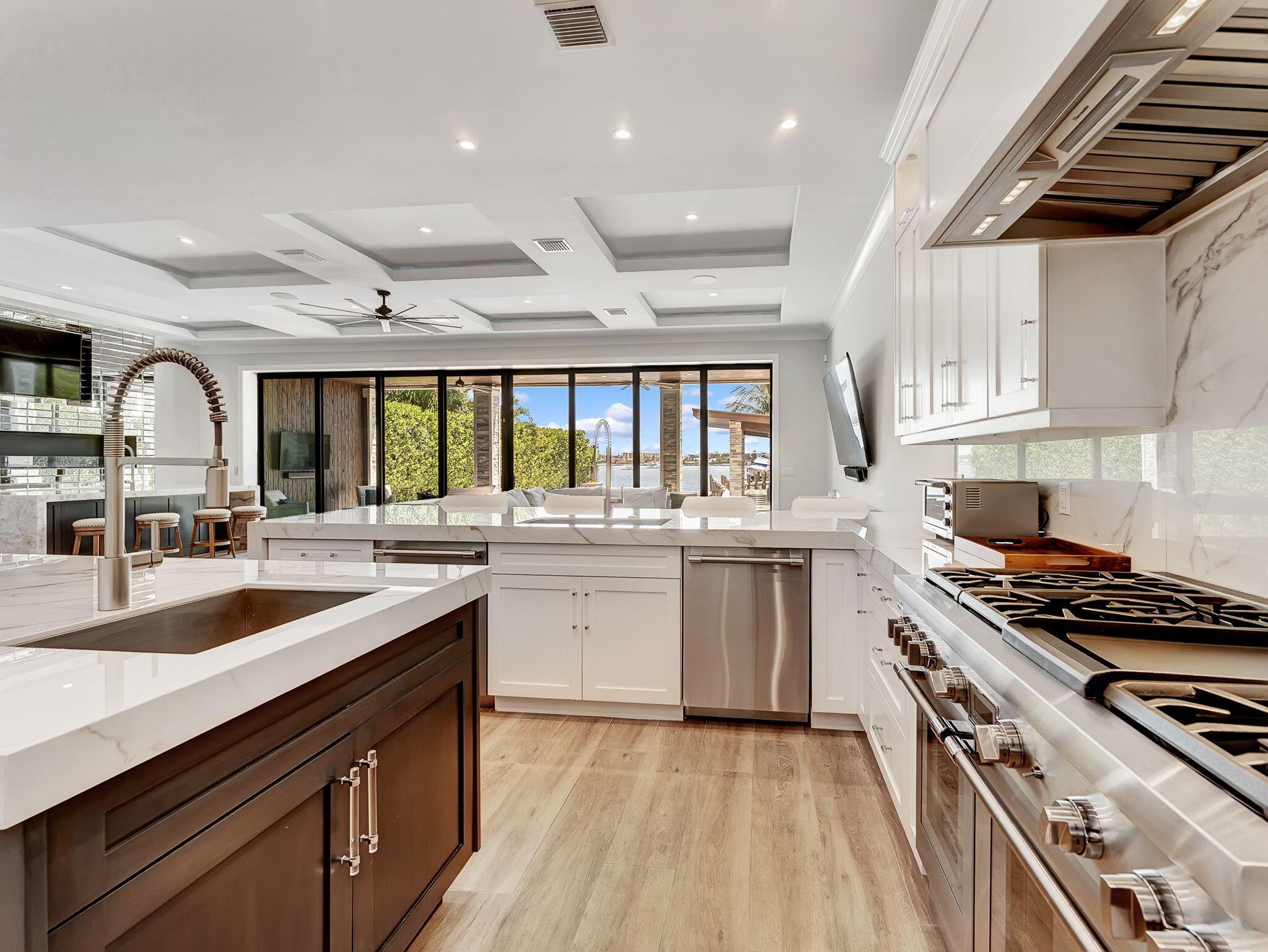 LANTANA POINT - Residential