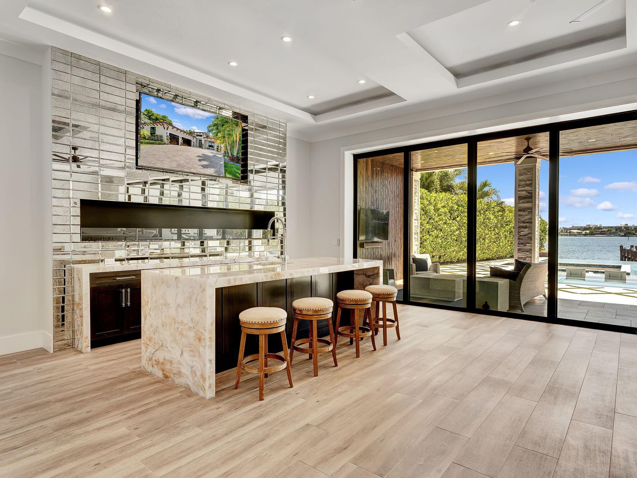 LANTANA POINT - Residential