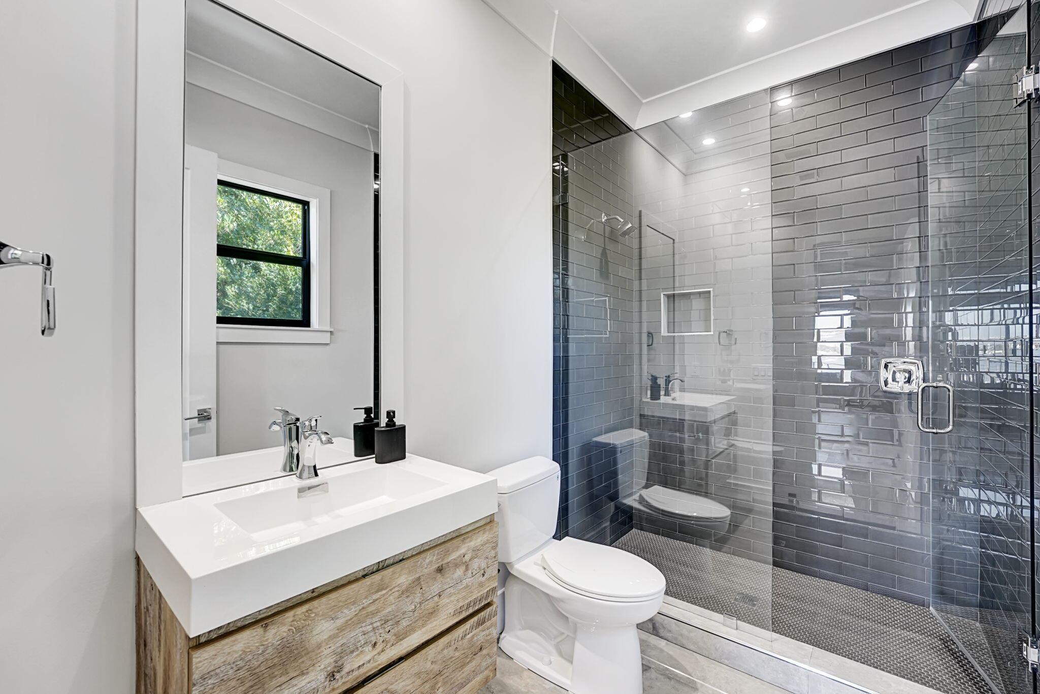 LANTANA POINT - Residential
