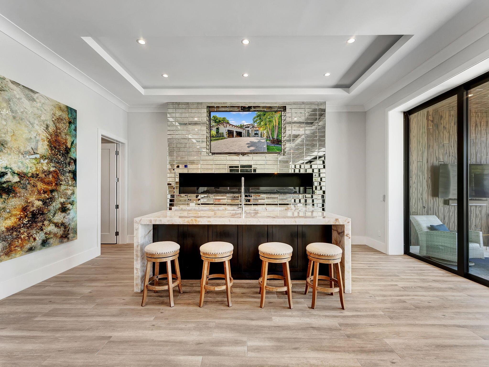 LANTANA POINT - Residential