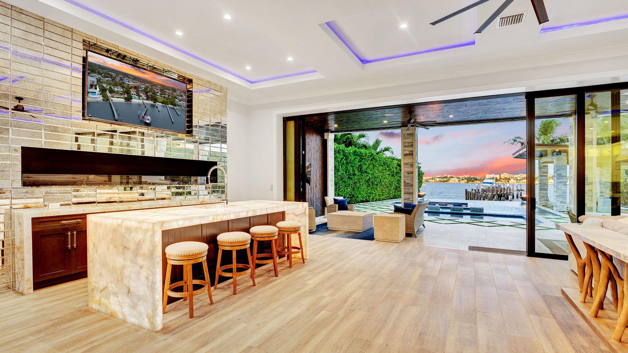 LANTANA POINT - Residential