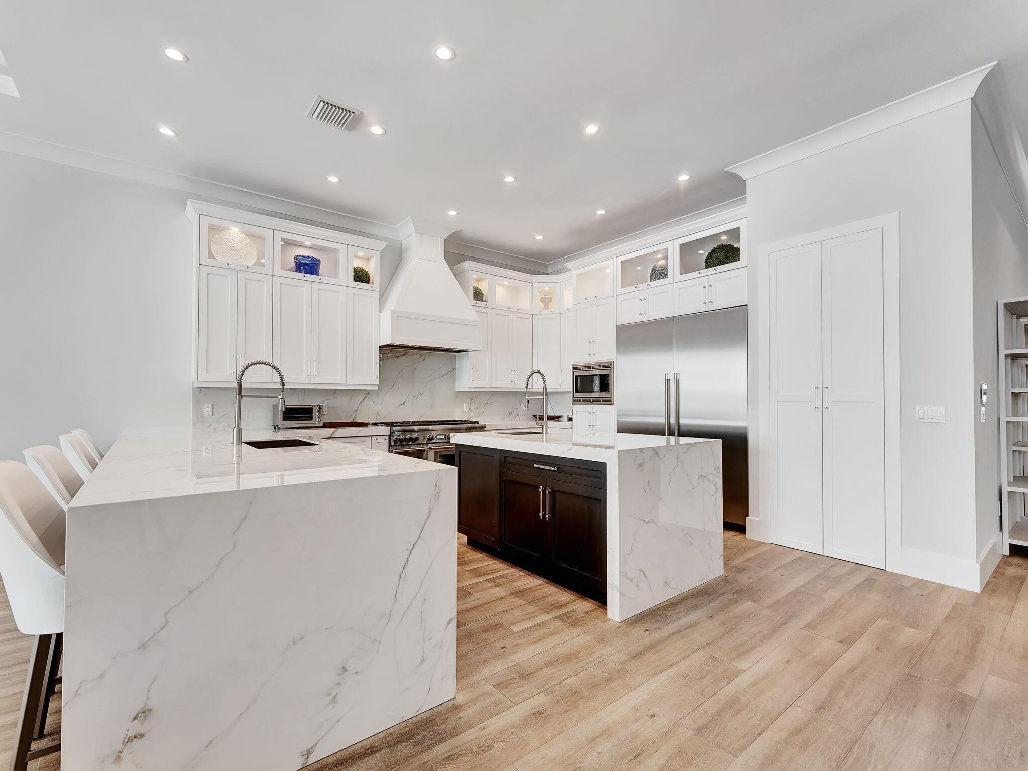 LANTANA POINT - Residential