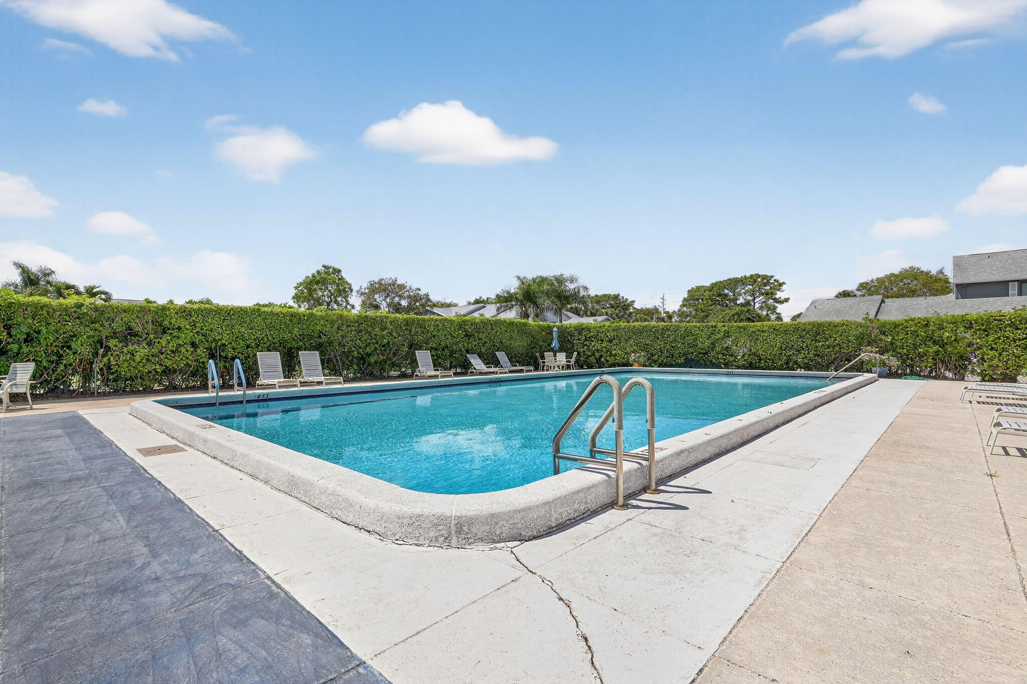 ARBOURS OF THE PALM BEACHES CONDO - Residential