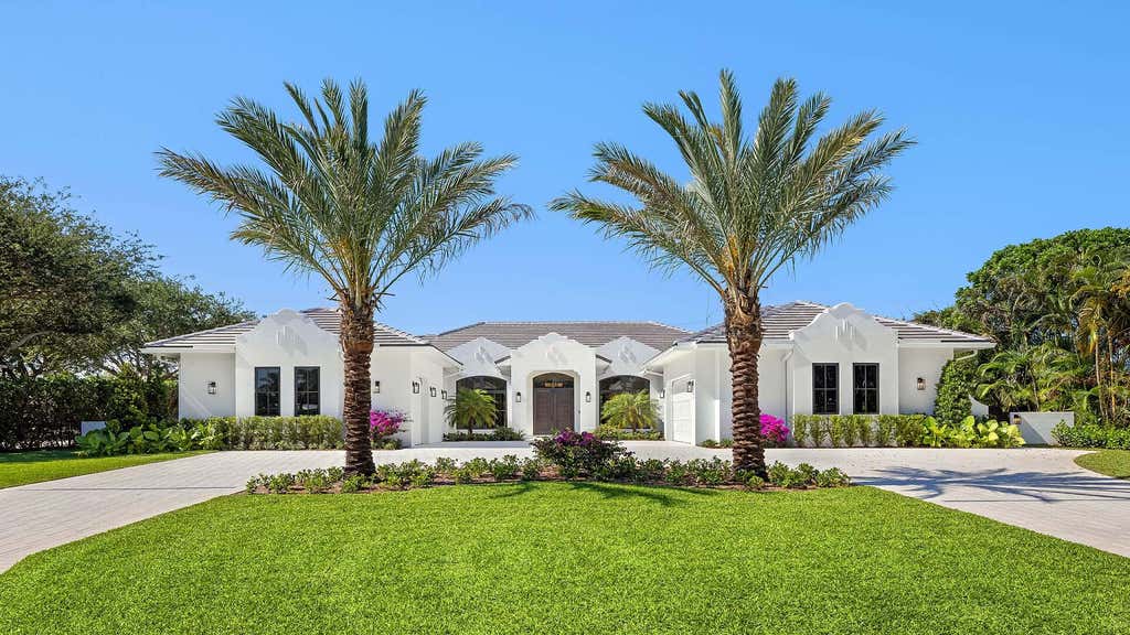Photo of 2775 Ave Au Soleil, Delray Beach, FL 33483 (MLS # B26027923)