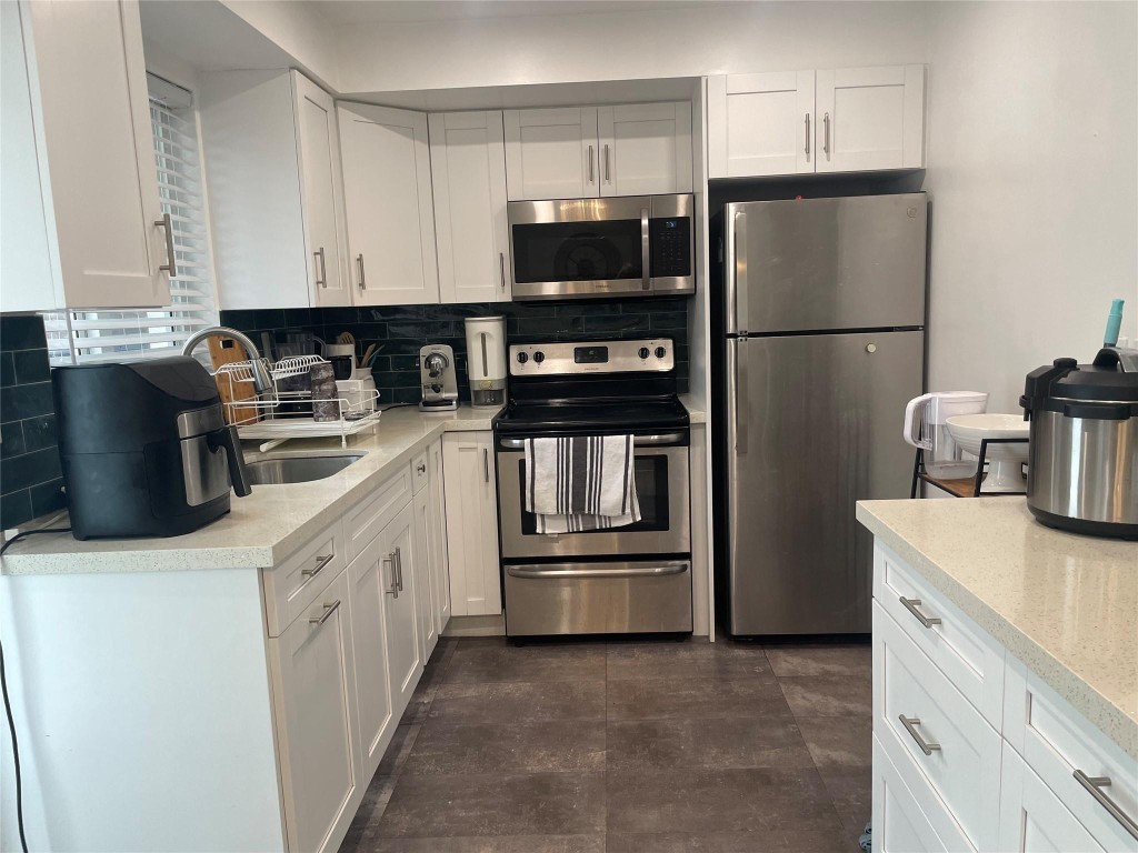 MARLYNN APTS CO-OP - Residential Lease