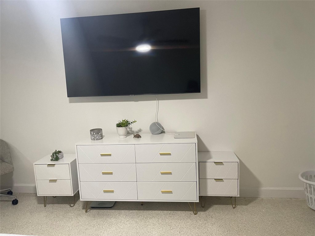 MARLYNN APTS CO-OP - Residential Lease