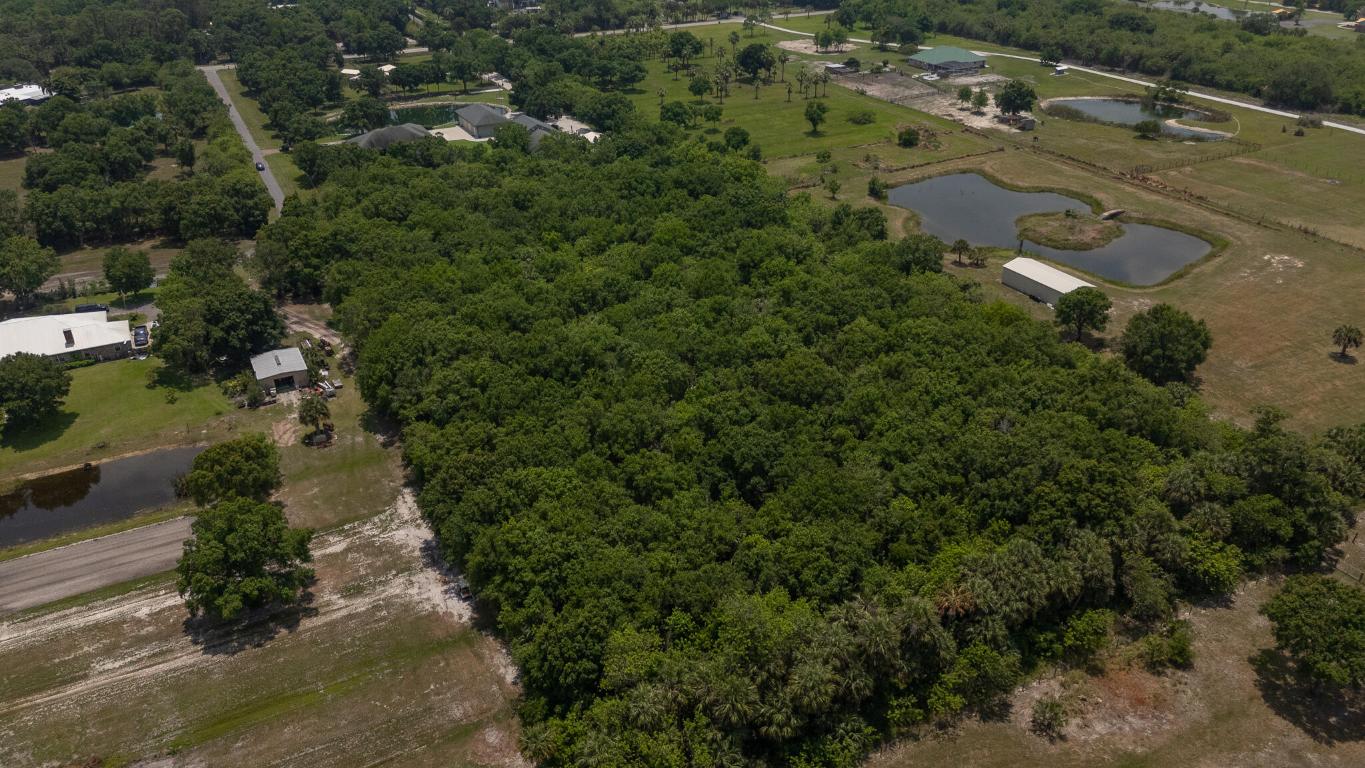 CANADY GROVES PD - Land