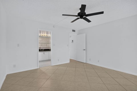 Tiny photo for 2901 Victoria Circle #D4, Coconut Creek, FL 33066 (MLS # B26082904)