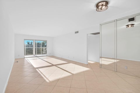 Tiny photo for 2901 Victoria Circle #D4, Coconut Creek, FL 33066 (MLS # B26082904)